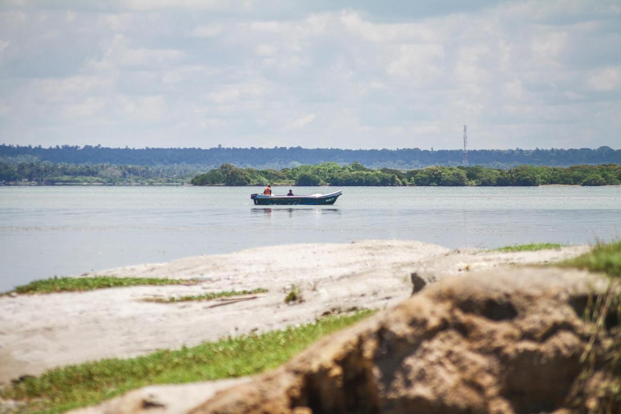 Atara Lagoon Kalpitiya Exteriör bild